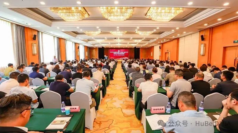 協(xié)會(huì)動(dòng)態(tài) | 中國(guó)模具工業(yè)協(xié)會(huì)九屆十次理事會(huì)及第二十四屆中國(guó)國(guó)際模具技術(shù)和設(shè)備展覽會(huì) 綜合報(bào)道 協(xié)會(huì)動(dòng)態(tài) | 中國(guó)模具工業(yè)協(xié)會(huì)九屆十次理事會(huì)及第二十四屆中國(guó)國(guó)際模具技術(shù)和設(shè)備展覽會(huì) 綜合報(bào)道